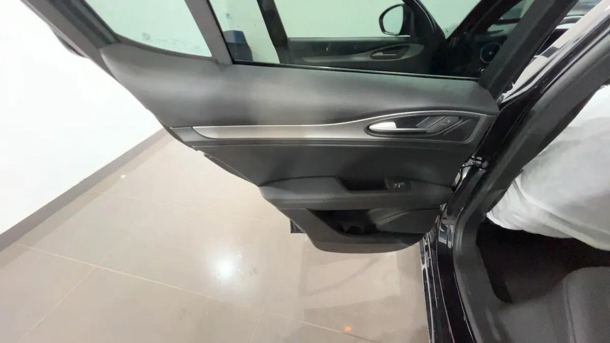 Alfa Romeo Stelvio 2.2 Turbodiesel 210 CV AT8 Q4 Veloce KM0