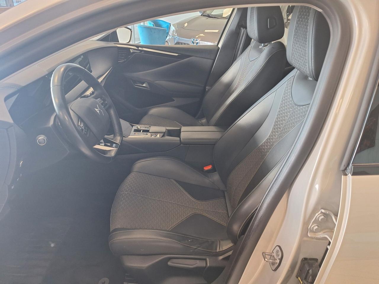 Ds DS4 4 E-Tense 225 Cross Trocadero