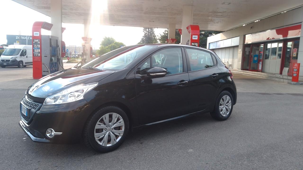 Peugeot 208 1.2 VTi 82 CV 5 P neop 108milakm 12