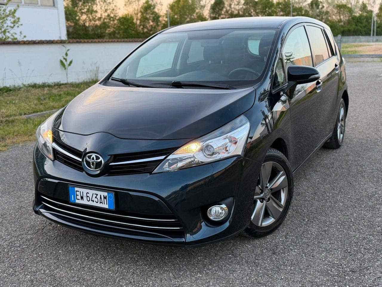 Toyota Verso 1.6 D-4D Luxury 7 posti EURO5B