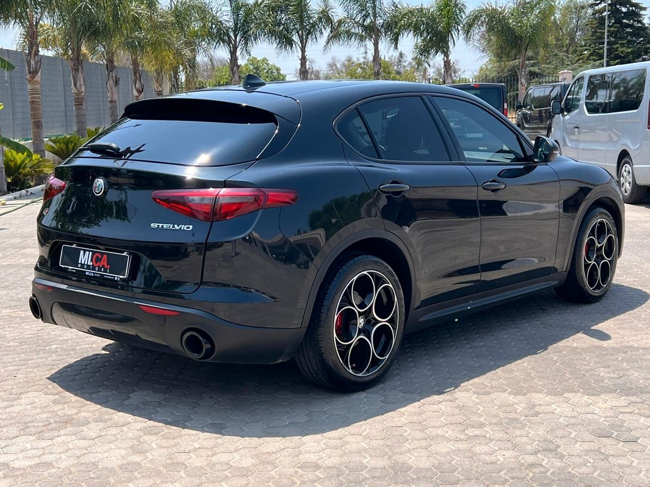 Alfa Romeo Stelvio 2.2 Turbodiesel 160 CV AT8 RWD Sport-Tech