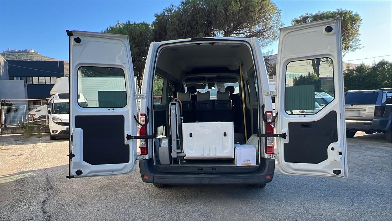 Minibus 9 posti Renault Master Trasporto Disabili