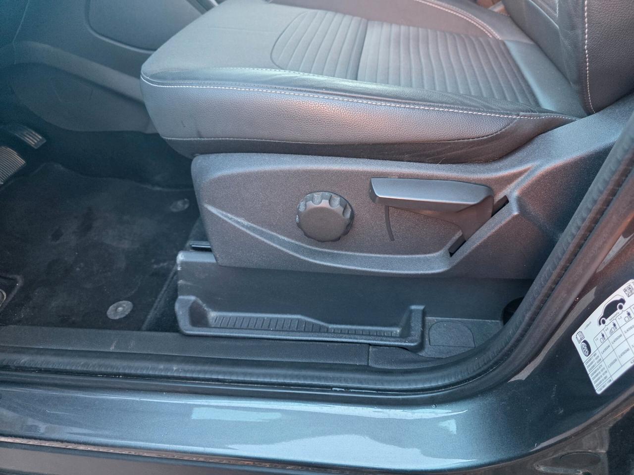 Ford Kuga 1.5 EcoBlue 120 CV automatico Unipr.Edition