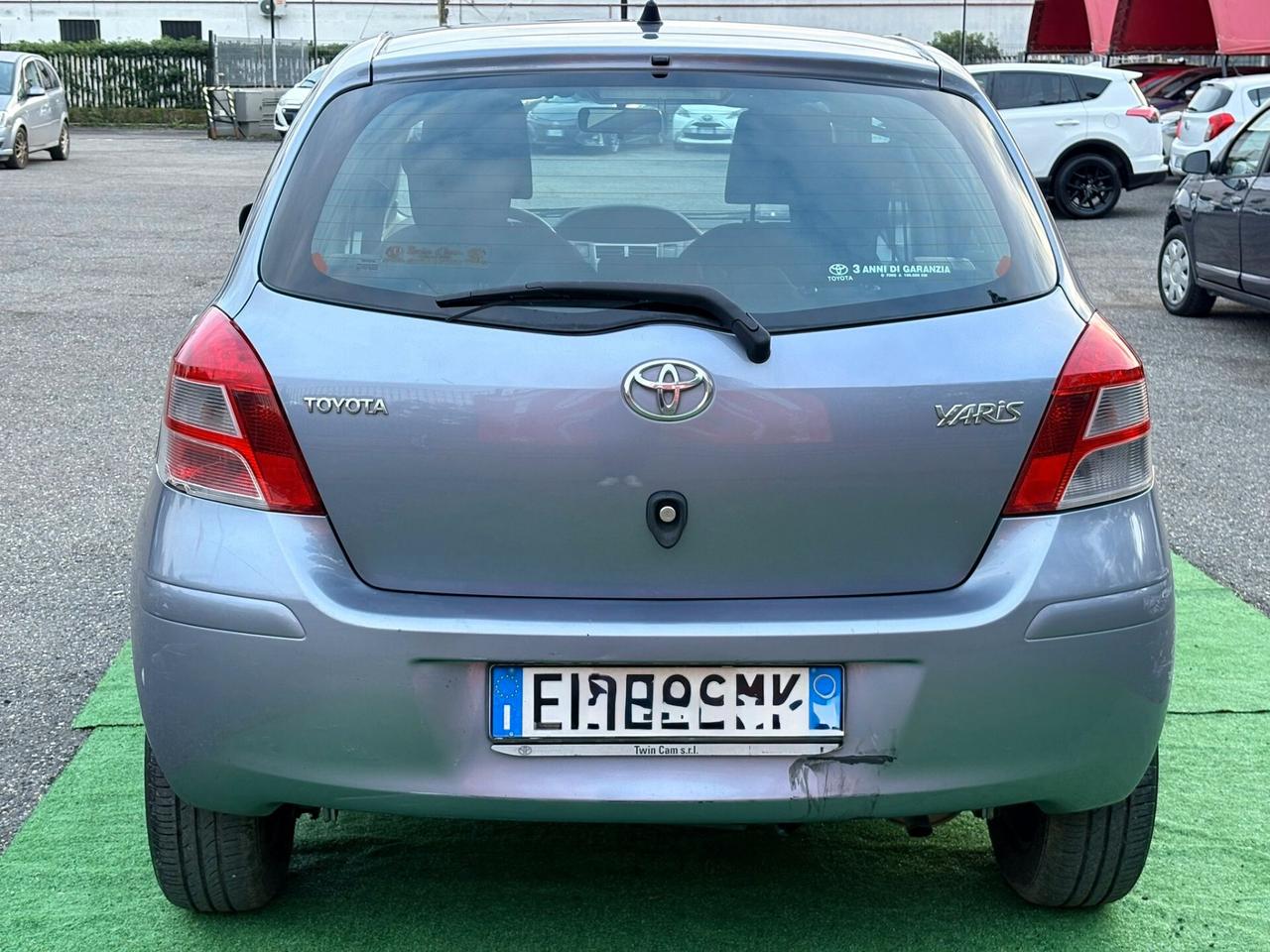 Toyota Yaris 1.0 5 porte Sol