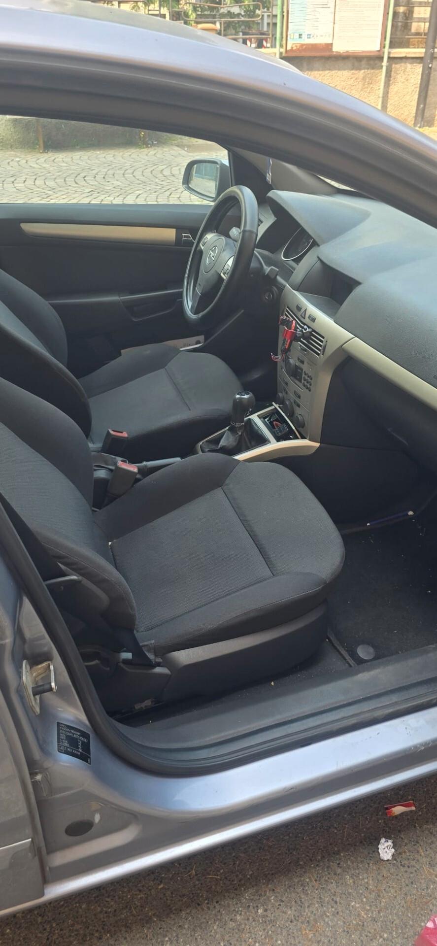 Opel Astra 1.7CDTI OK NEOPATENTATI