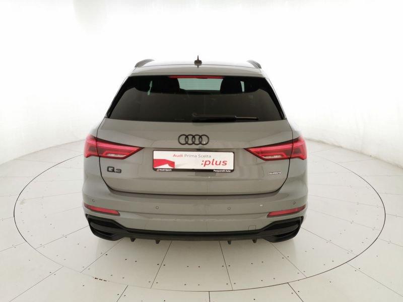 Audi Q3 40 2.0 tfsi Identity Black quattro s-tronic