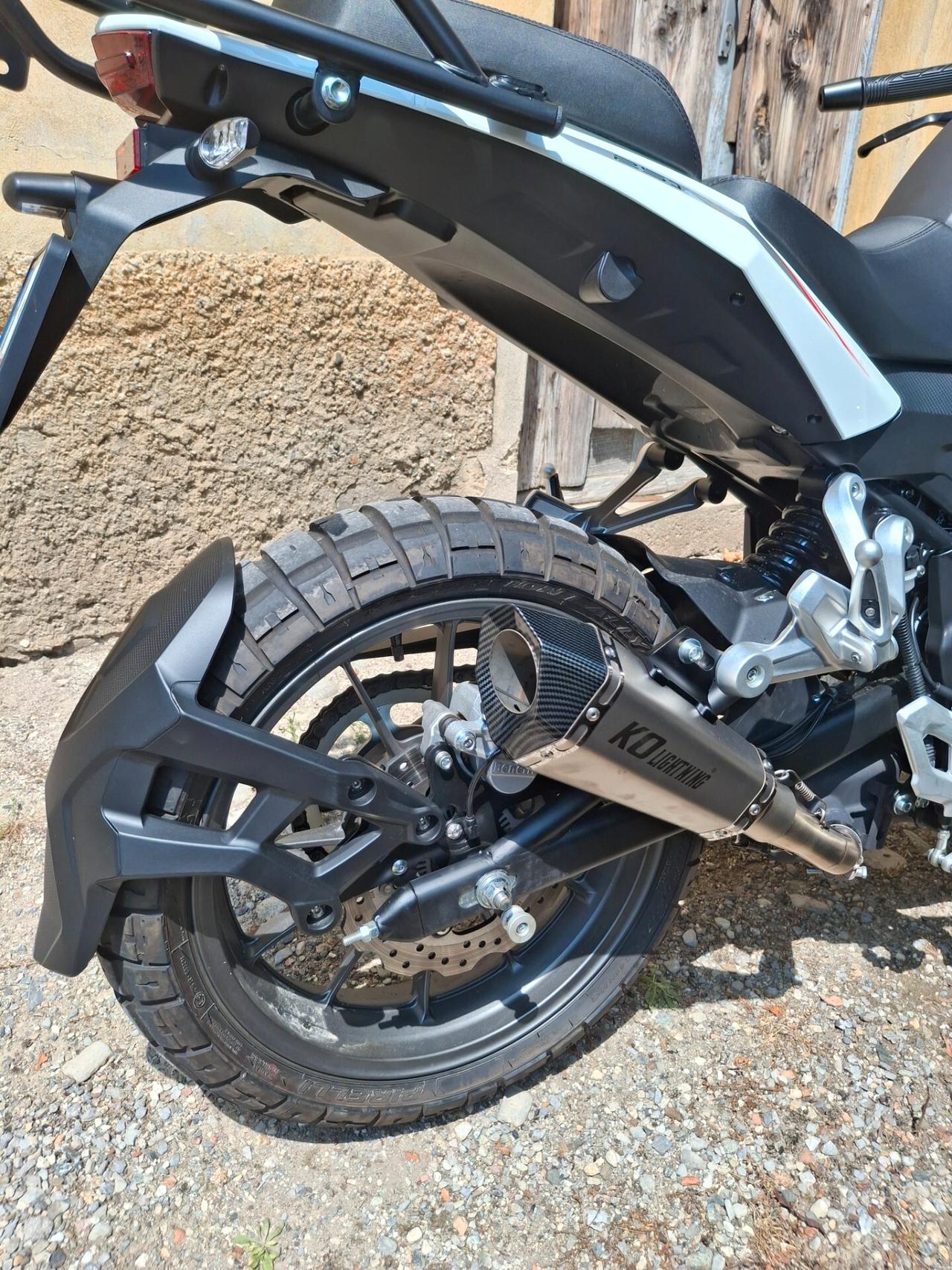 Benelli TRK 251