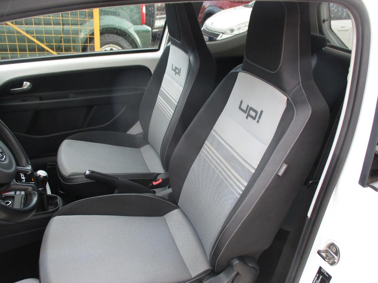 Volkswagen up! 1.0 75 CV MOLTO BELLA