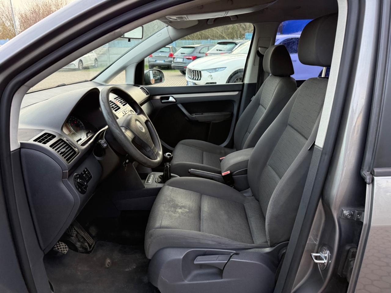 Volkswagen Touran 1.9 TDI 105CV DPF Conceptline OK NEOPATENTATI