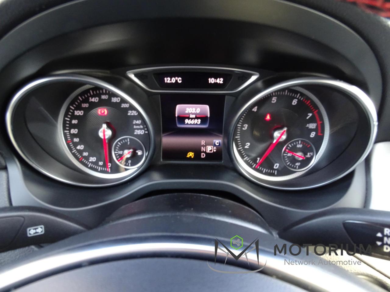 Mercedes-Benz CLA 200 Premium 156 CV CAMBIO AUTOMATICO