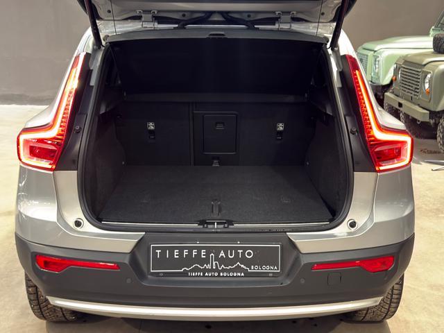 VOLVO XC40 B3 automatico Plus Bright