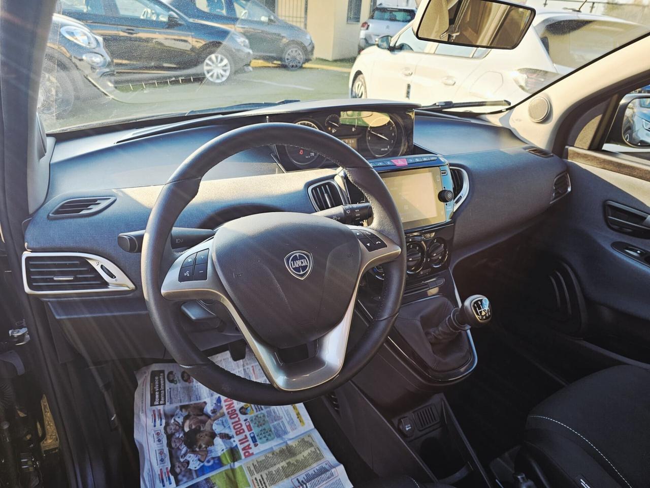 Lancia Ypsilon 1.0 FireFly 5 porte S&S Hybrid Gold Plus