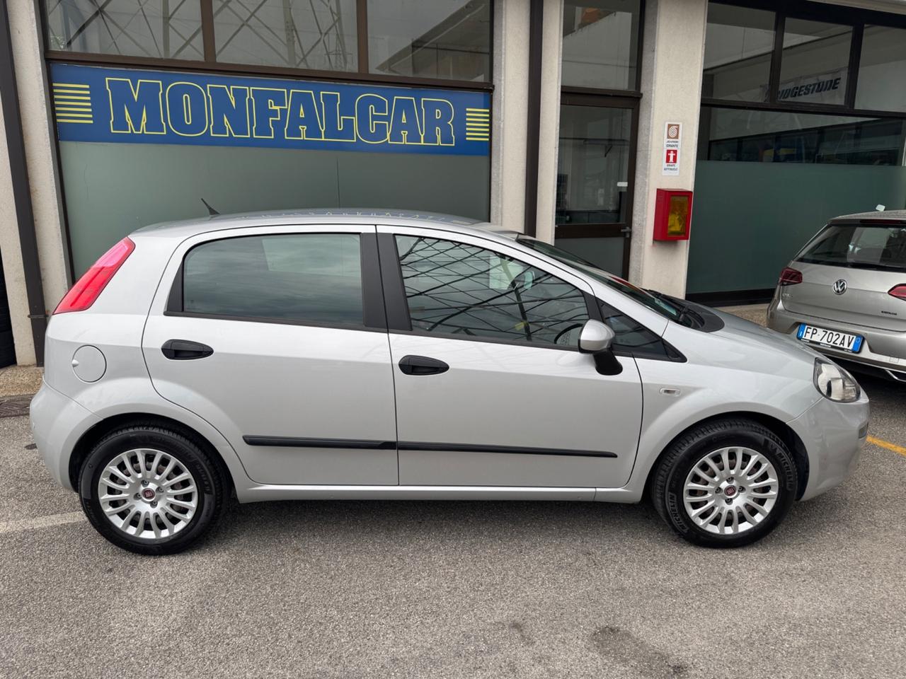 Fiat Punto 1.3 MJT 75 CV 5 porte Street