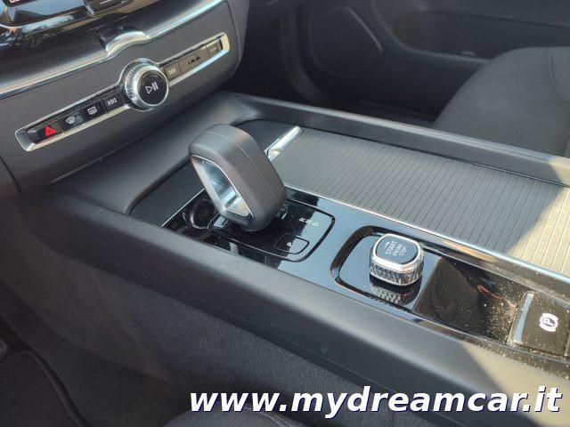 VOLVO XC60 B4 (d) automatico Core