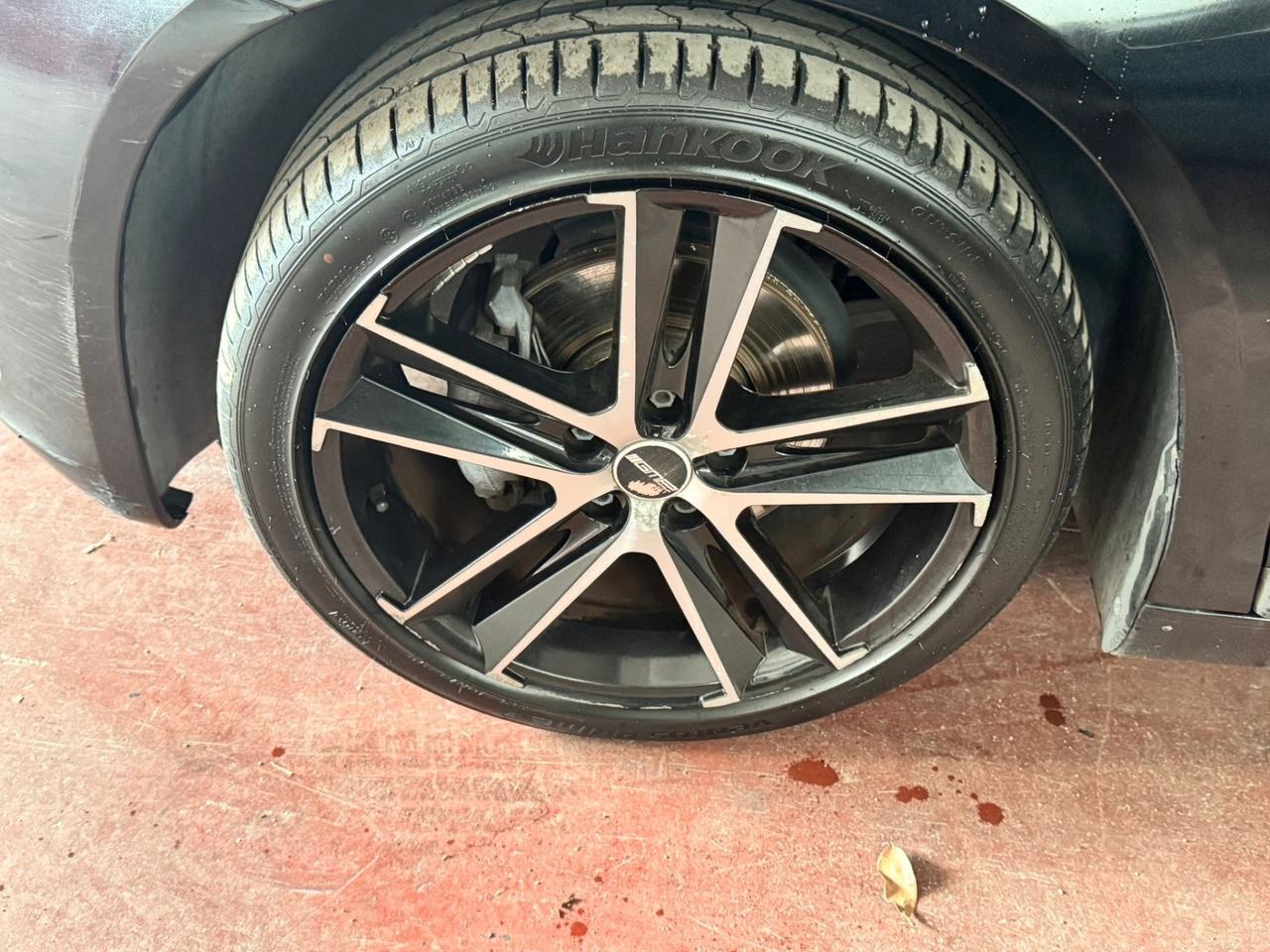 Volkswagen Scirocco 2.0 TDI 140CV DPF DSG