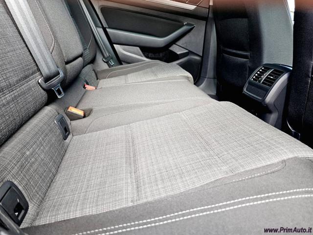 VOLKSWAGEN Passat Variant 2.0 TDI SCR EVO DSG Business