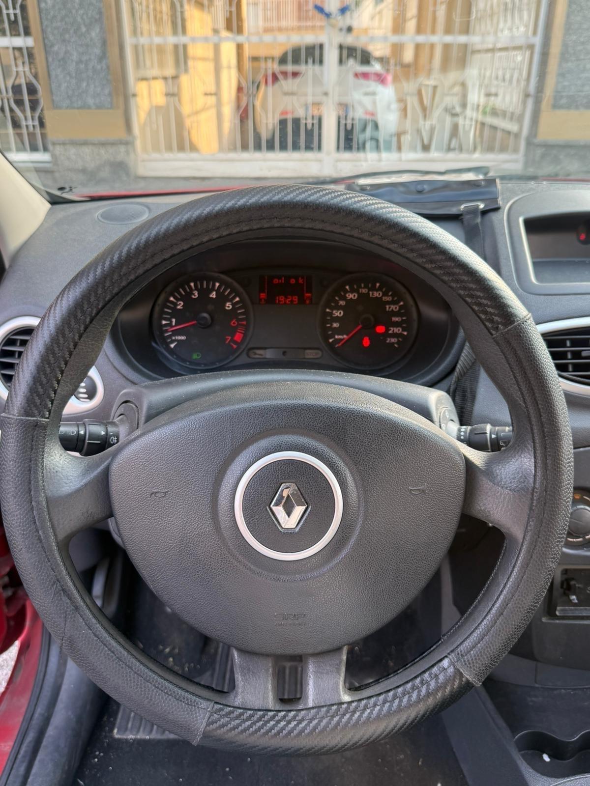 Renault Clio 1.2 16V 5 porte Luxe