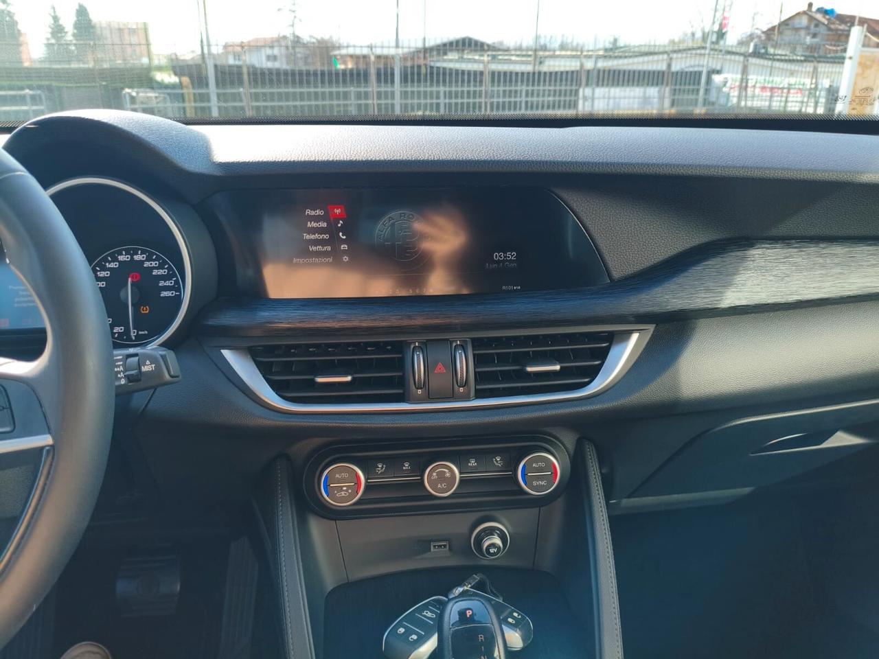 Alfa Romeo Stelvio 2.2 Turbodiesel 160 CV AT8 RWD Sport-Tech