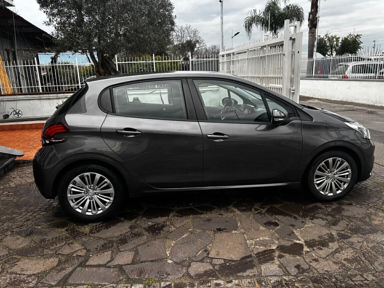 Peugeot 208 BlueHDi 75 5 porte Allure DIESEL 1.5 NEO PATENTATI