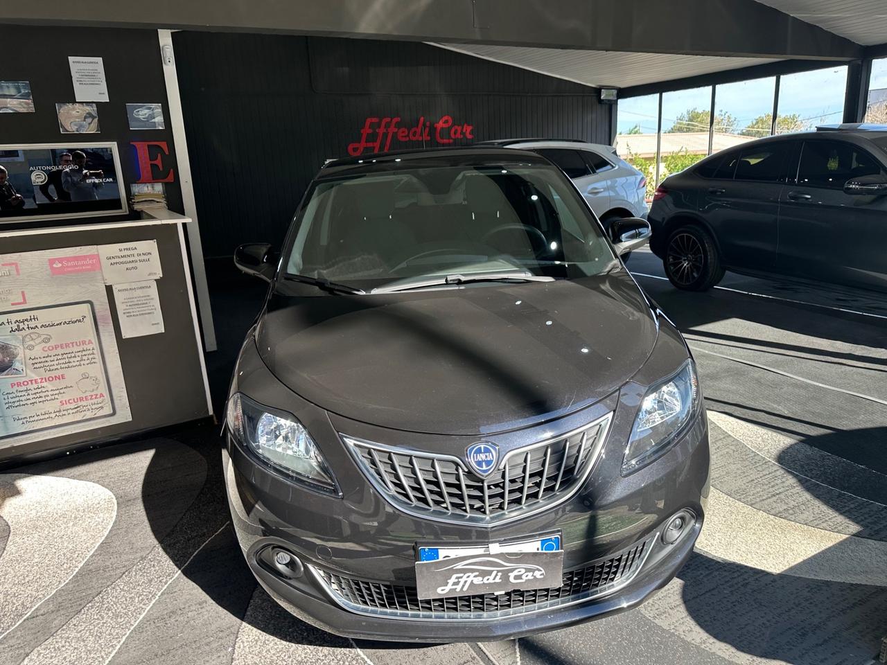 Lancia Ypsilon 1.0 FireFly 5 porte S&S Hybrid Platino