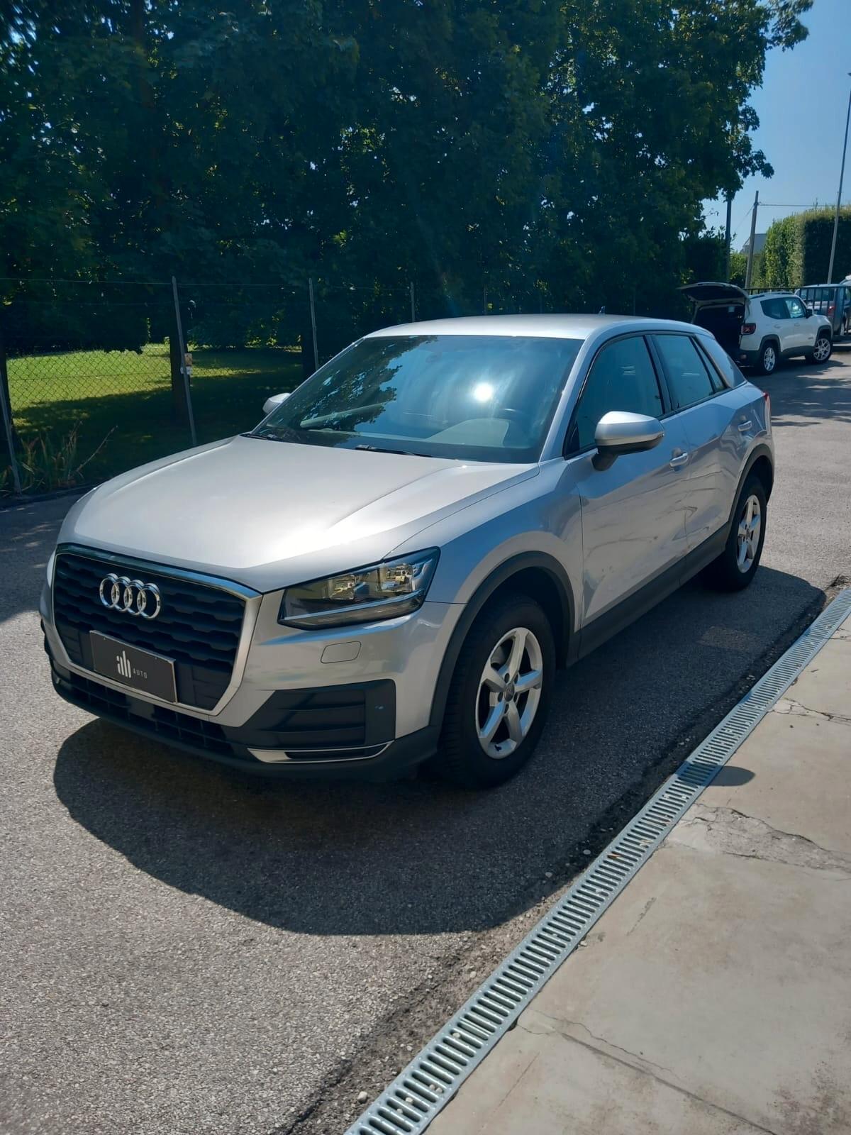 Audi Q2 30 TDI Business