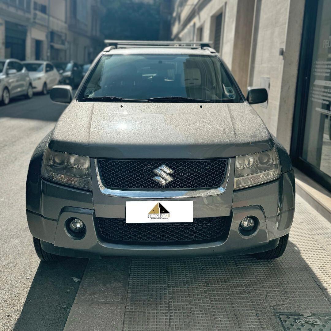 Suzuki Grand Vitara **FULL OPTIONAL**