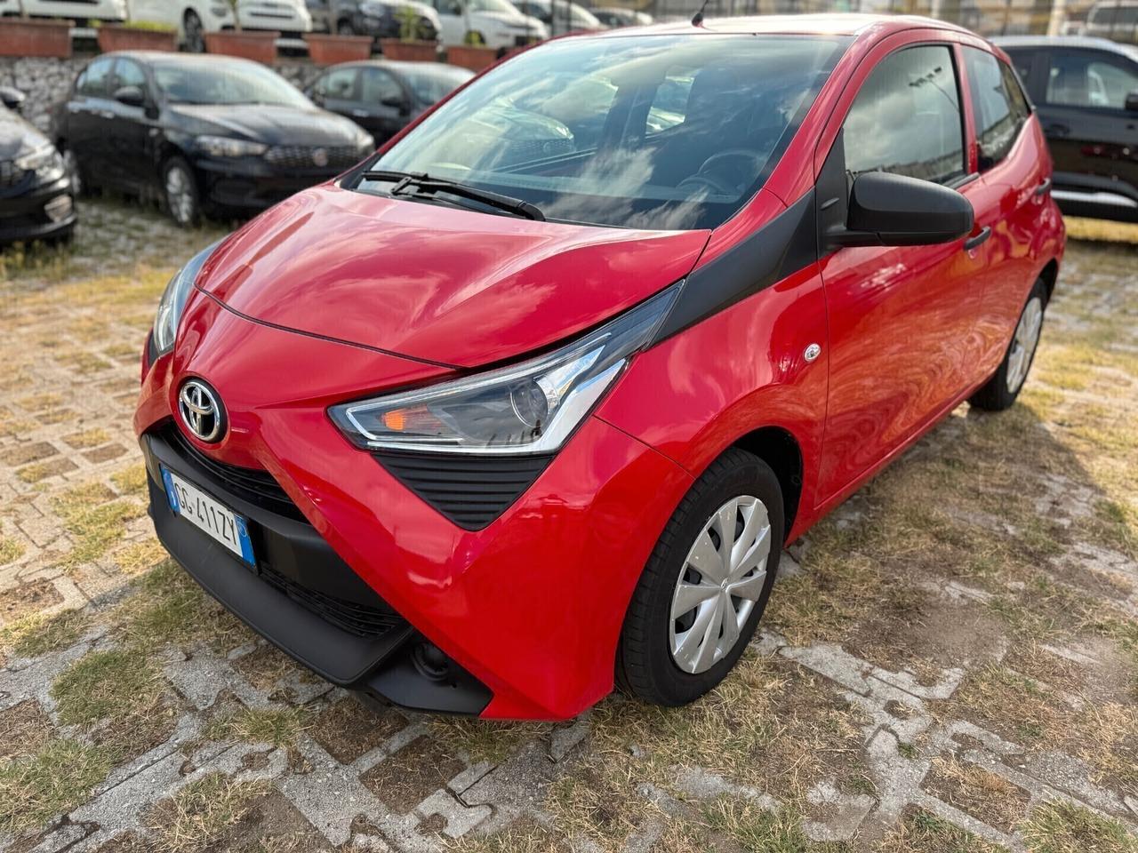 Toyota Aygo Connect 1.0 VVT-i 72CV 5 porte x-business plus