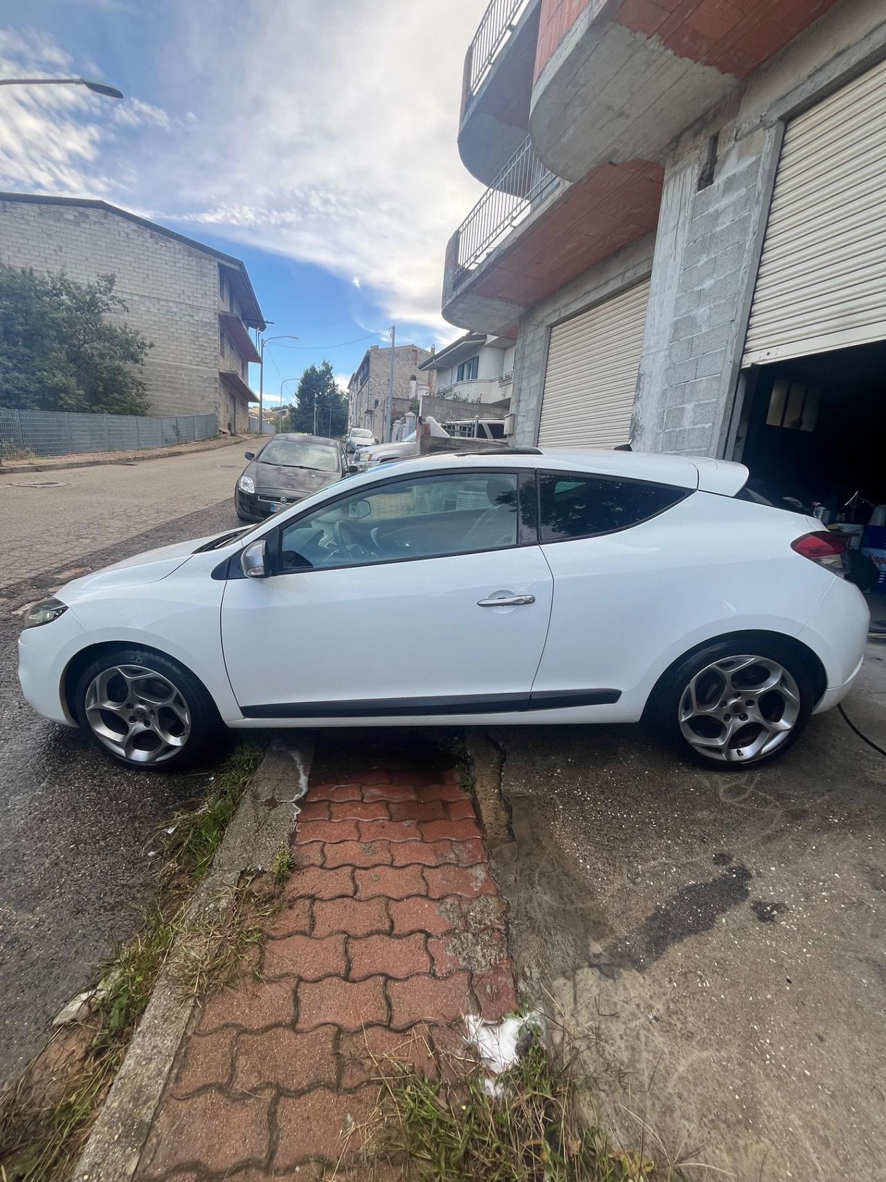 Renault Megane Mégane Coupé 1.5 dCi 110CV EDC GT Line