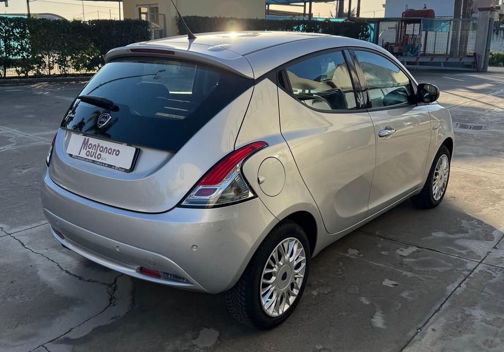 Lancia Ypsilon 1.2 69 CV 5 porte Gold