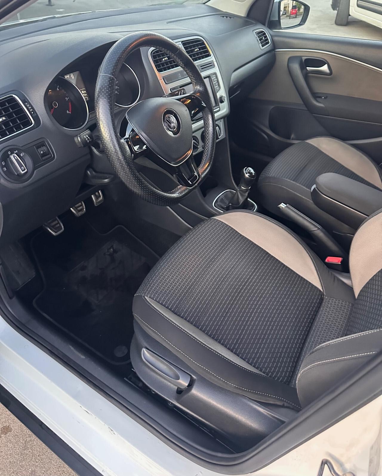 Volkswagen Polo CROSS 1.4 TDI 90 CV 5p. Highline BlueM