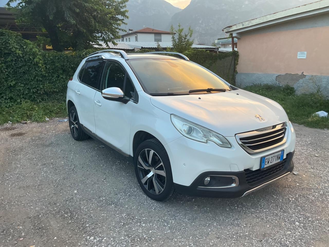 Peugeot 2008 1.6 e-HDi 115 CV Stop&Start Féline SI NEOPATENTATI