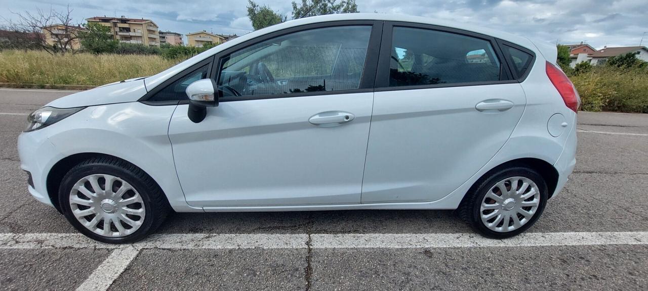 FIESTA 1,5 DIESEL 75 CV TELEFONO BLUETOOTH USB EURO 6B IMPECCABILE X NEOPATENTATI