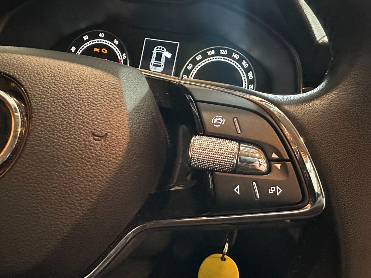 Skoda Kamiq 1.0 TSI Ambition Black Dots