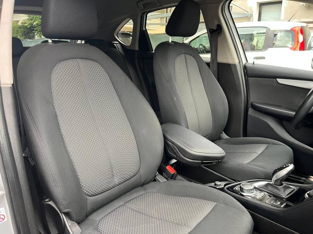 BMW Serie 2 218d Advantage auto