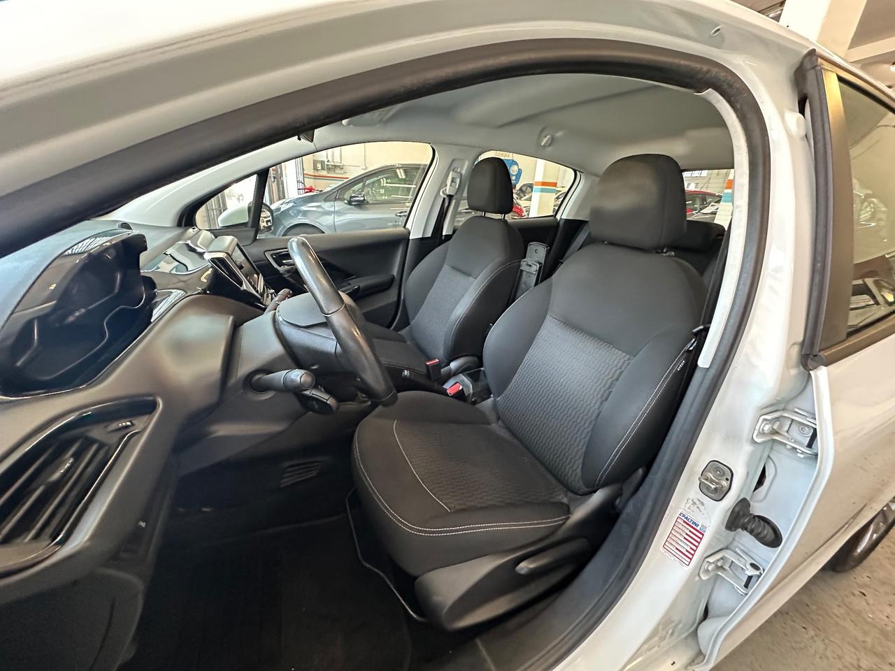 Peugeot 208 BlueHDi 75 5 porte Allure