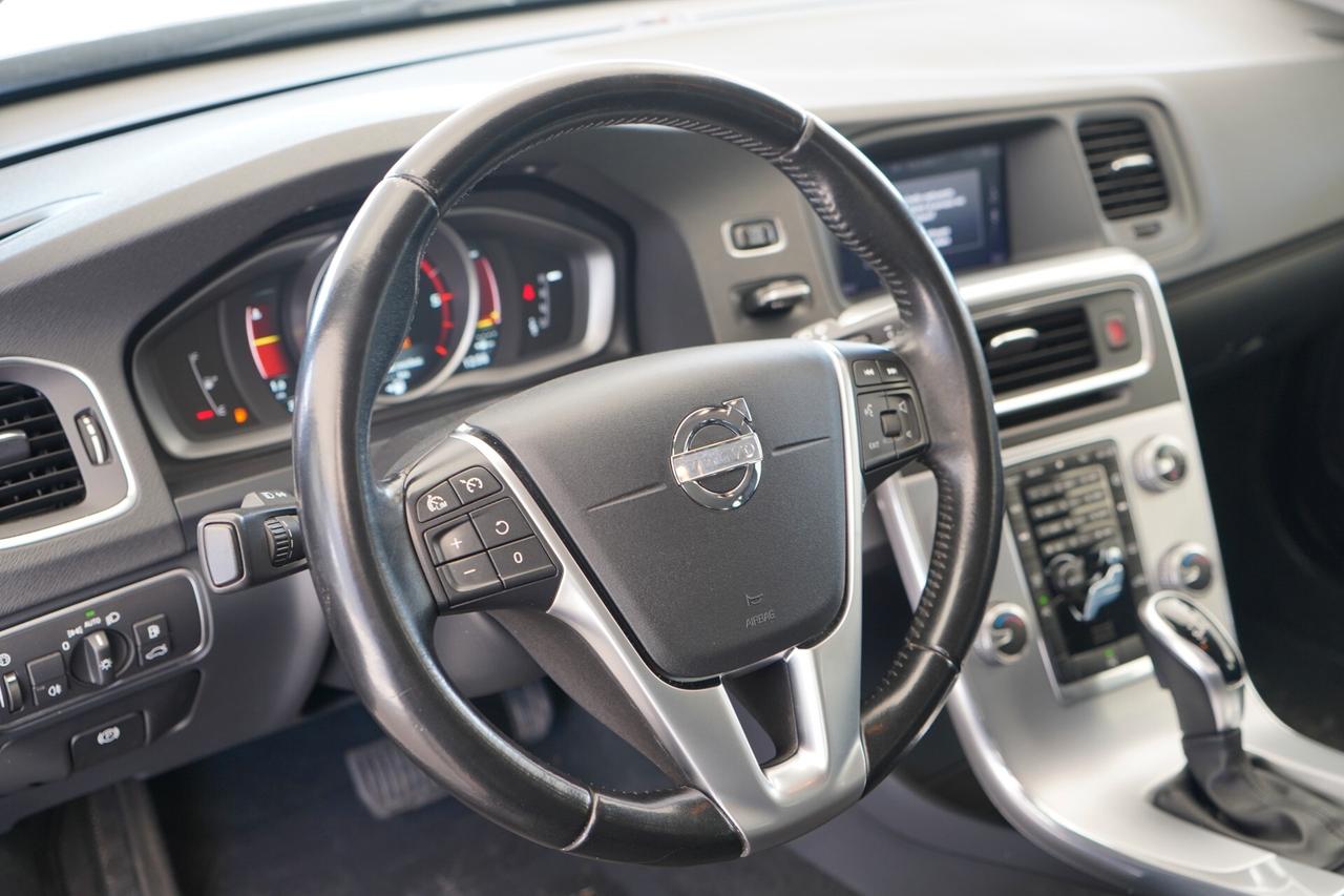 Volvo V60 Cross Country D3 Geartronic Business