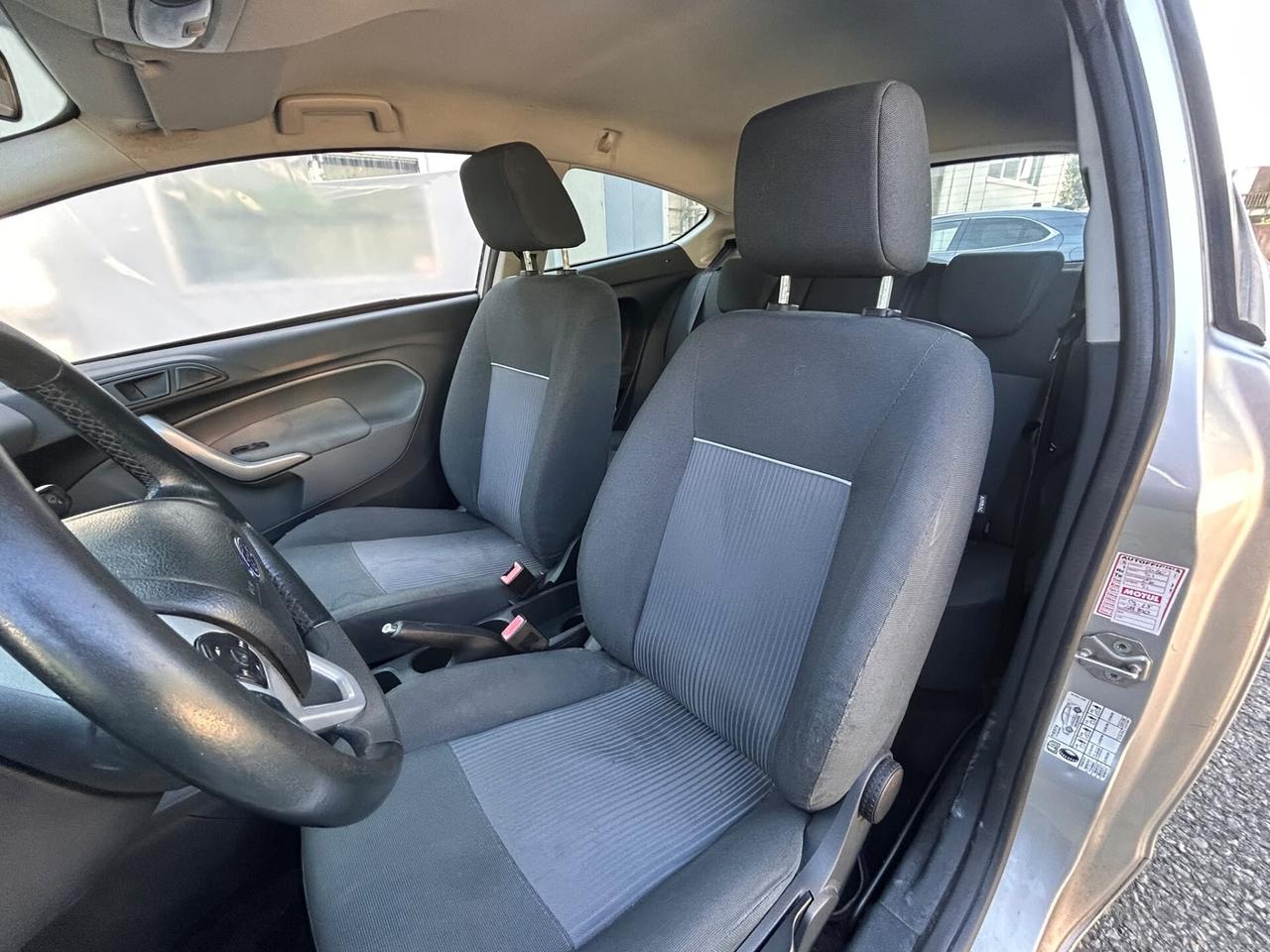 Ford Fiesta 1.4 TDCi 70CV 3 porte Titanium