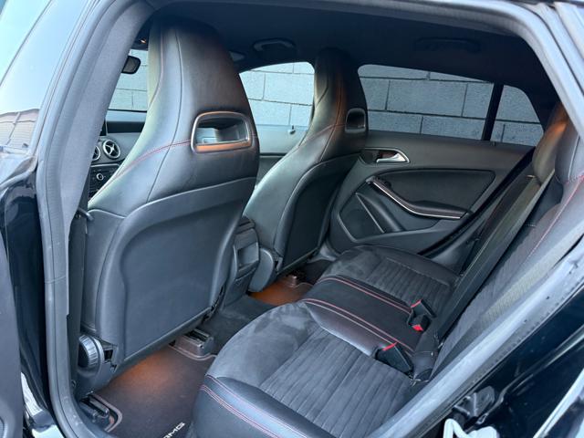 MERCEDES-BENZ CLA 200 PREMIUM AMG MOTORE MERCEDES