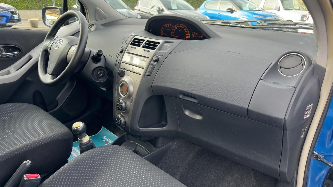 Toyota Yaris 1.0 5 porte