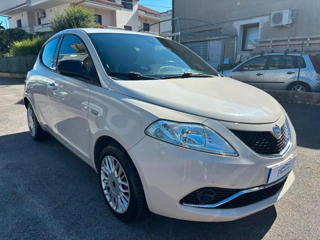 Lancia Ypsilon 1.2 Gold ecochic Gpl 69cv my16