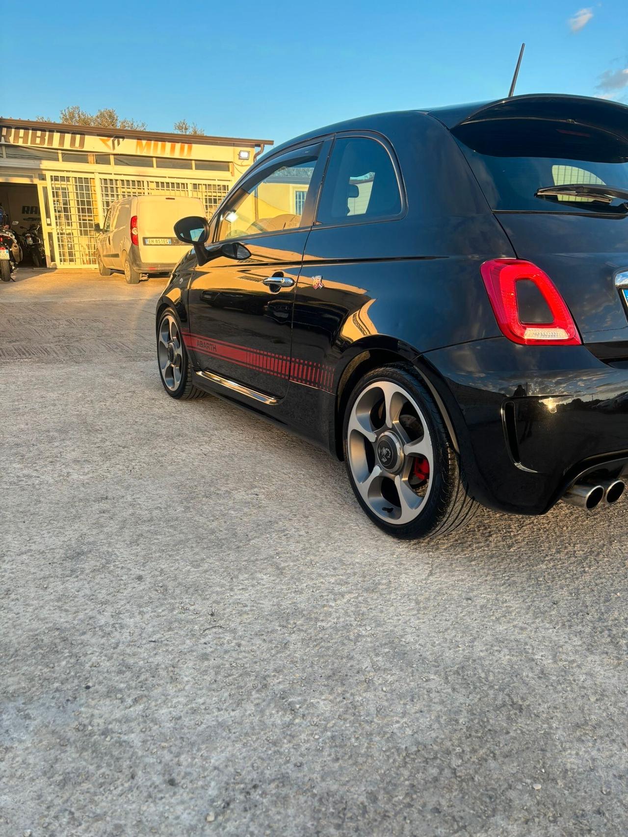 Abarth 500 1.4 Turbo T-Jet Custom