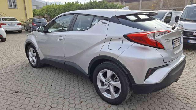 TOYOTA C-HR 1.8 Hybrid E-CVT