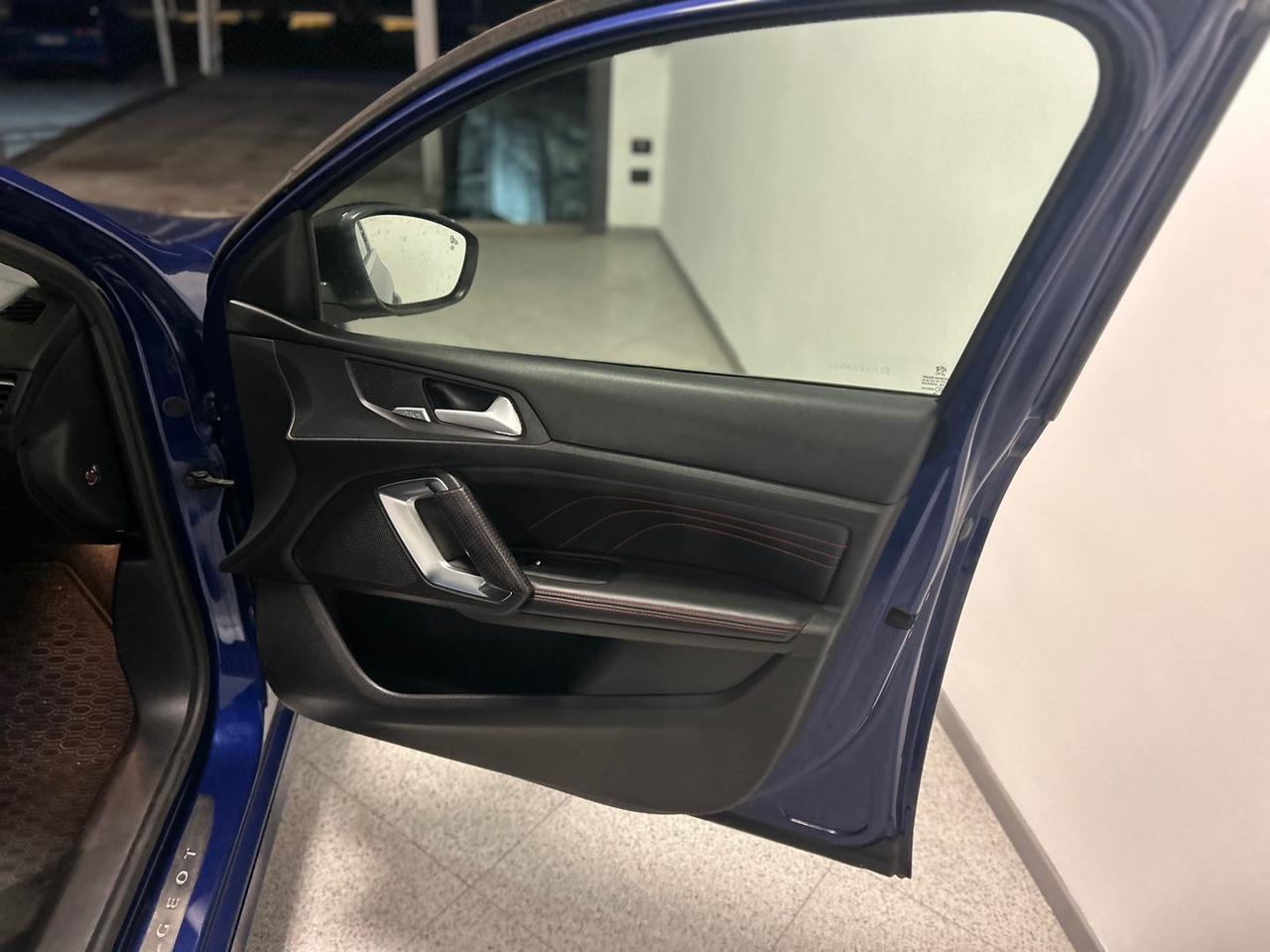 Peugeot 308 GT 2.0 Blue HDI 180 #8731