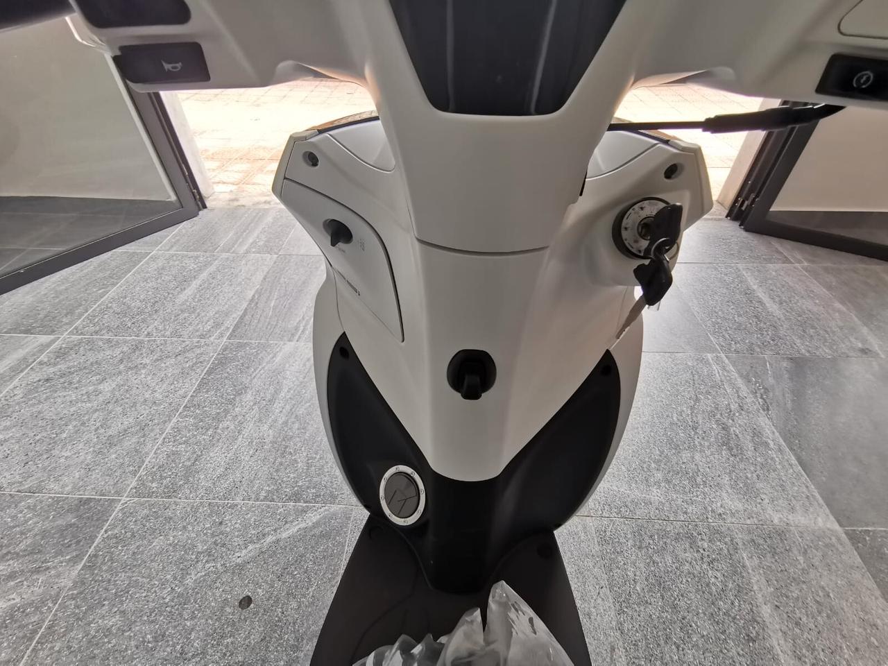 Kymco People S 125 S200