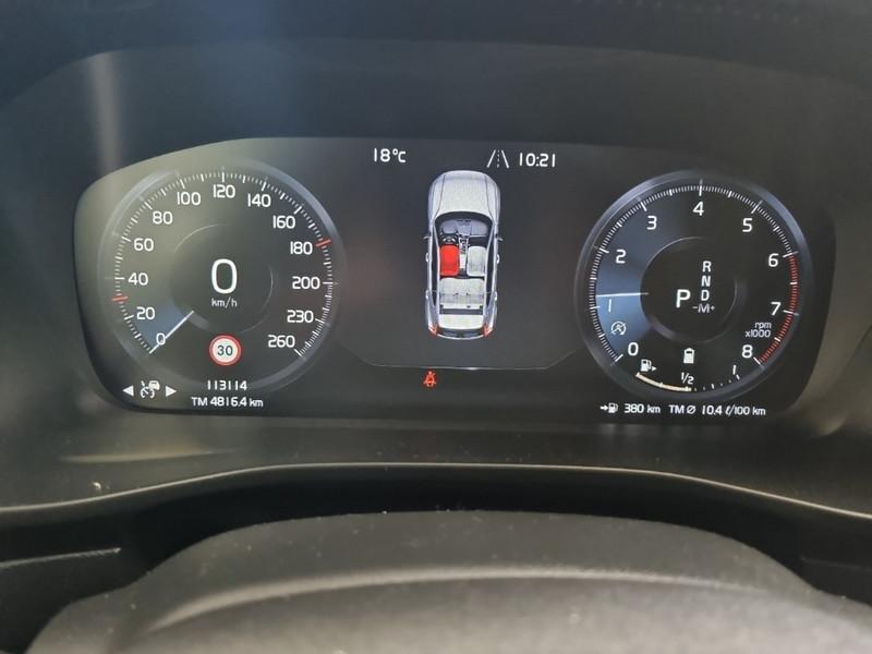 VOLVO XC40 B4 AWD automatico Momentum
