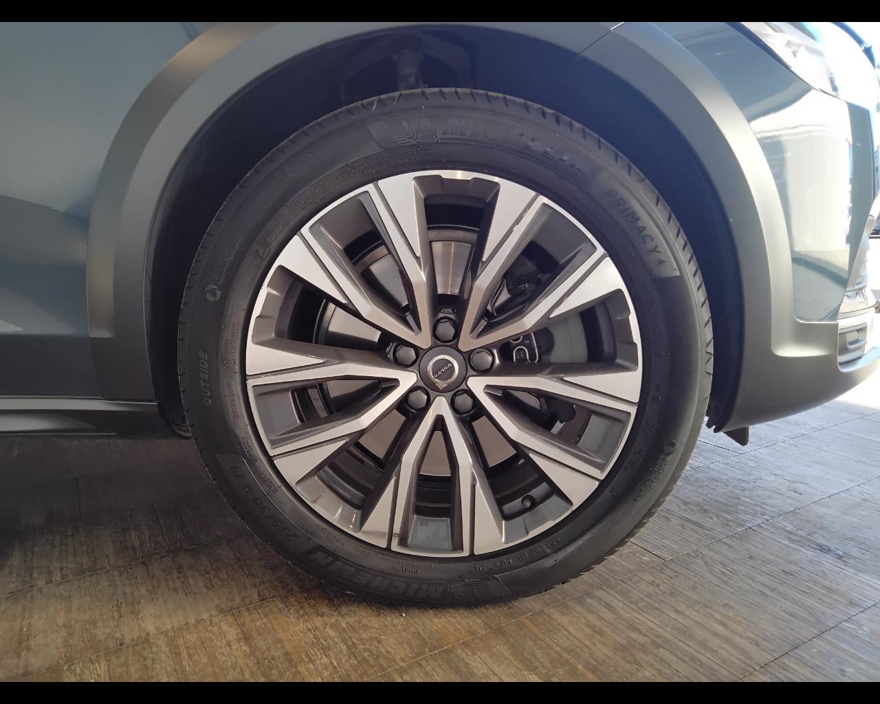 VOLVO V90 2021 Cross Country - V90 Cross Country 2.0 b4 Plus awd a