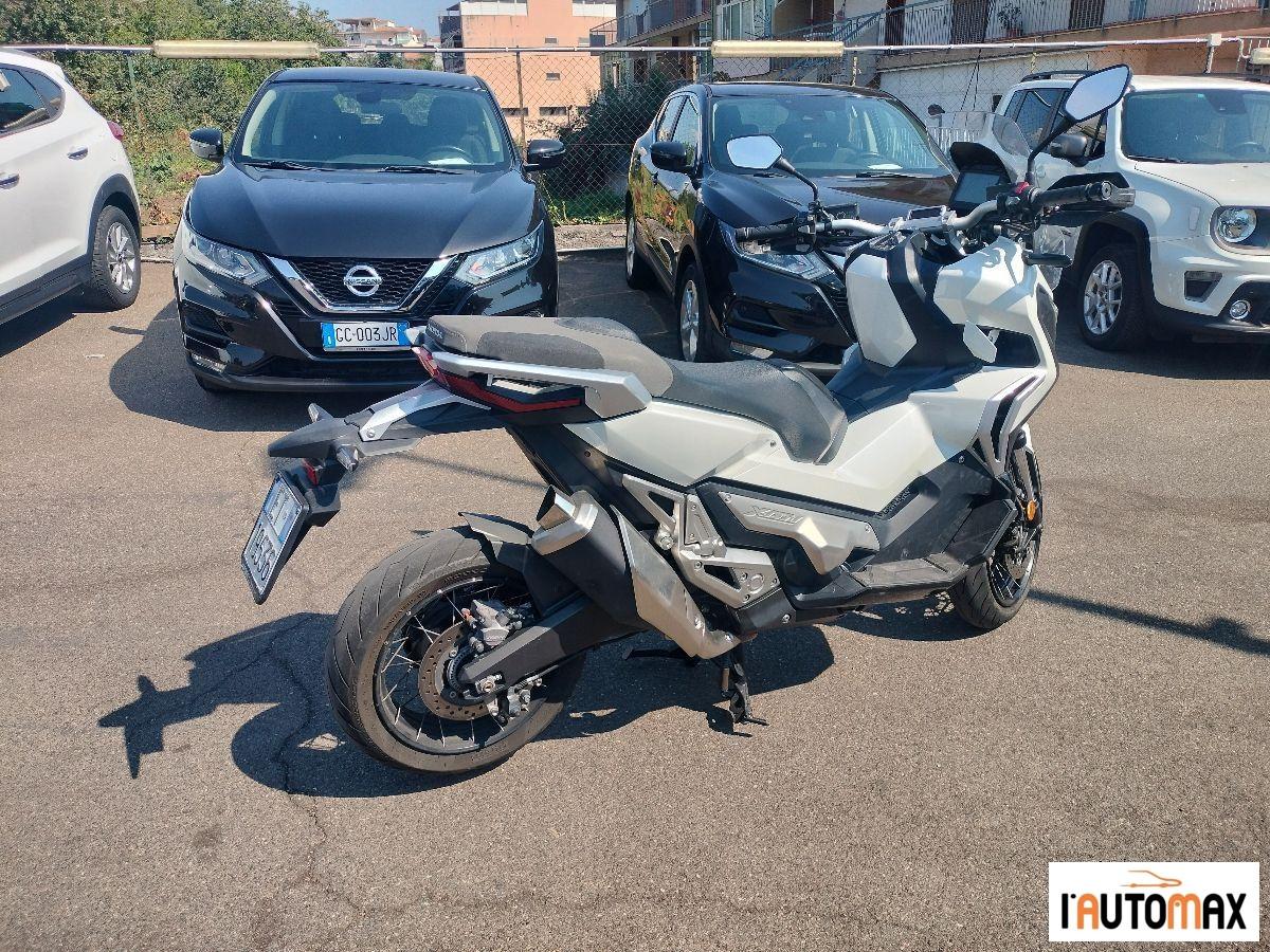 Honda - X-ADV 750 DCT Abs