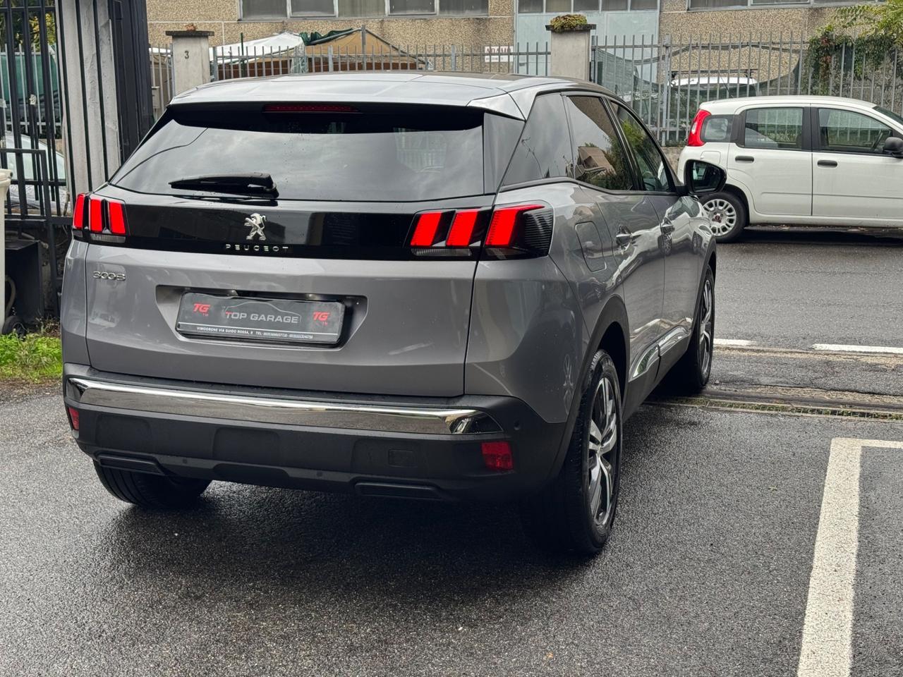 Peugeot 3008 BlueHDi 130 S&S EAT8 Active Pack