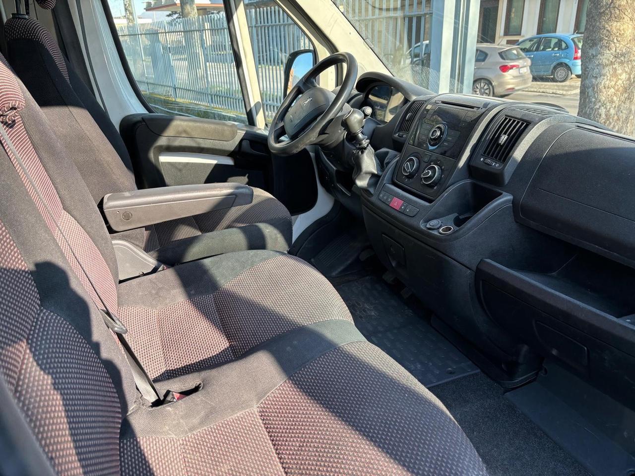 Peugeot Boxer 330 2.2 HDi/130CV FAP PC-TN Combi Comfort