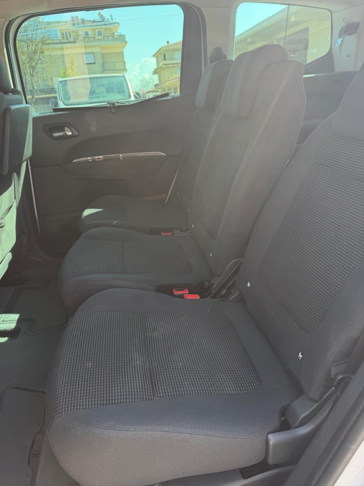 Peugeot 5008 BlueHDi 120 EAT6 S&S Allure